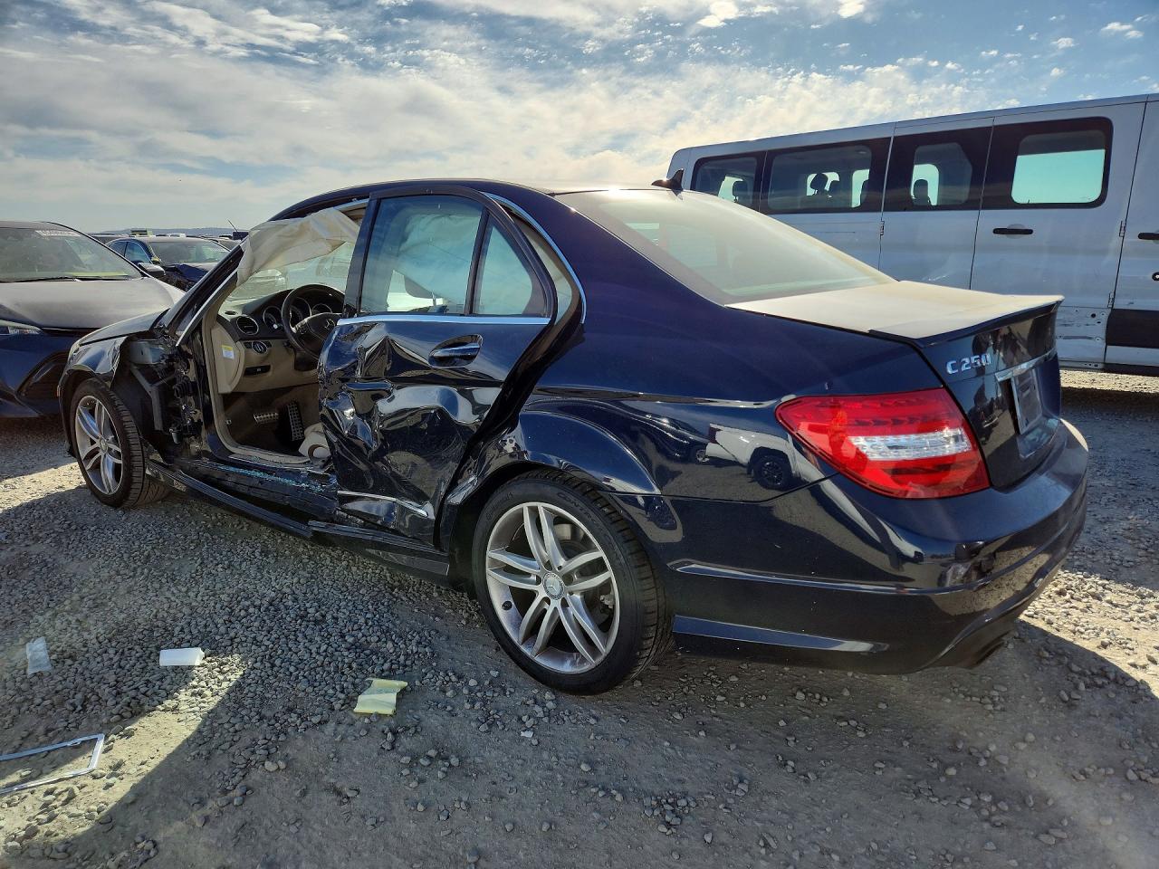 2014 MERCEDES-BENZ C 250 photo 4
