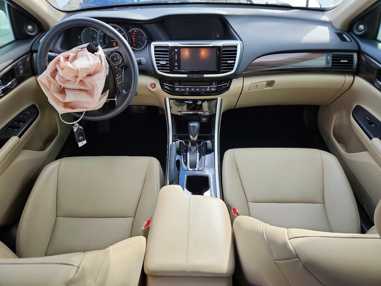 2016 HONDA ACCORD TOURING photo 8