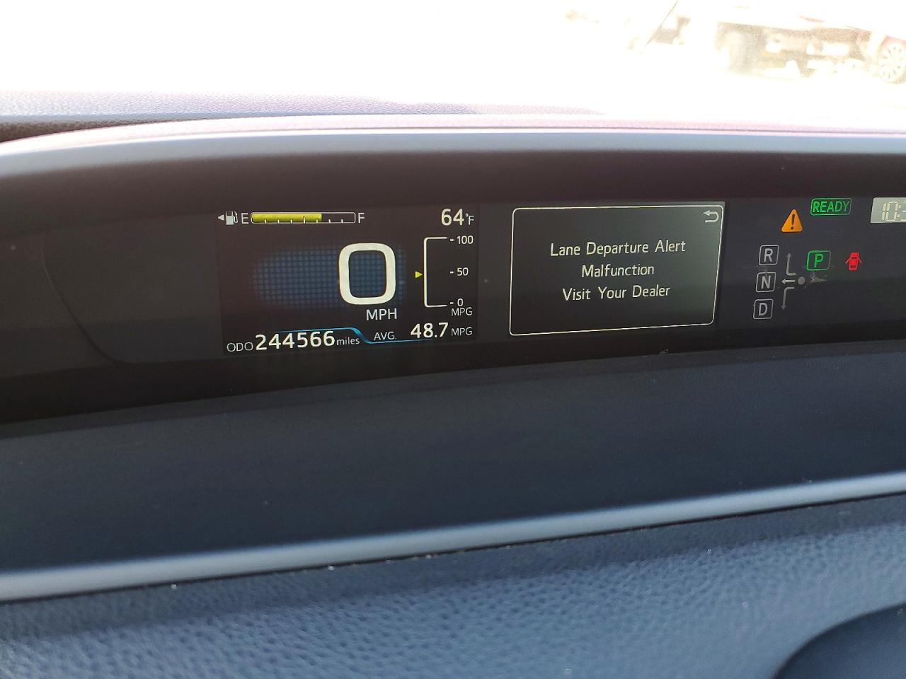 2018 TOYOTA PRIUS FOUR TOURING photo 17