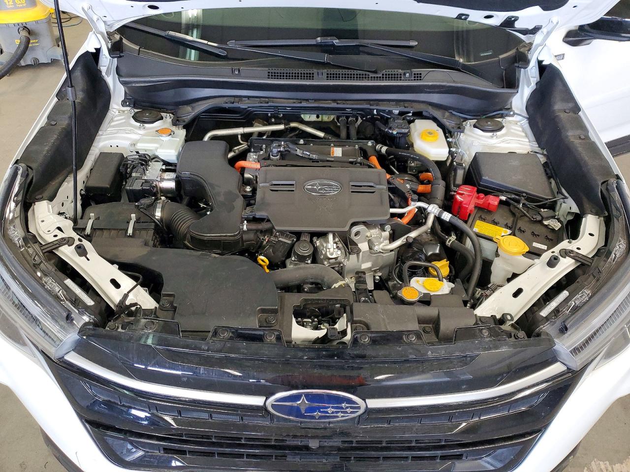 2025 SUBARU FORESTER TOURING photo 11