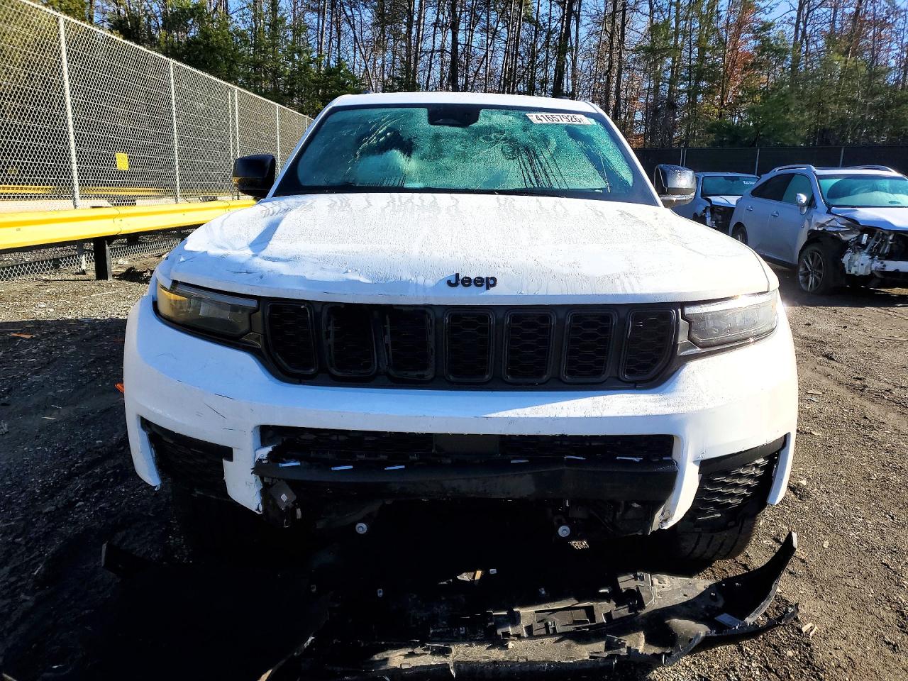 2022 JEEP GRAND CHEROKEE L LAREDO photo 5