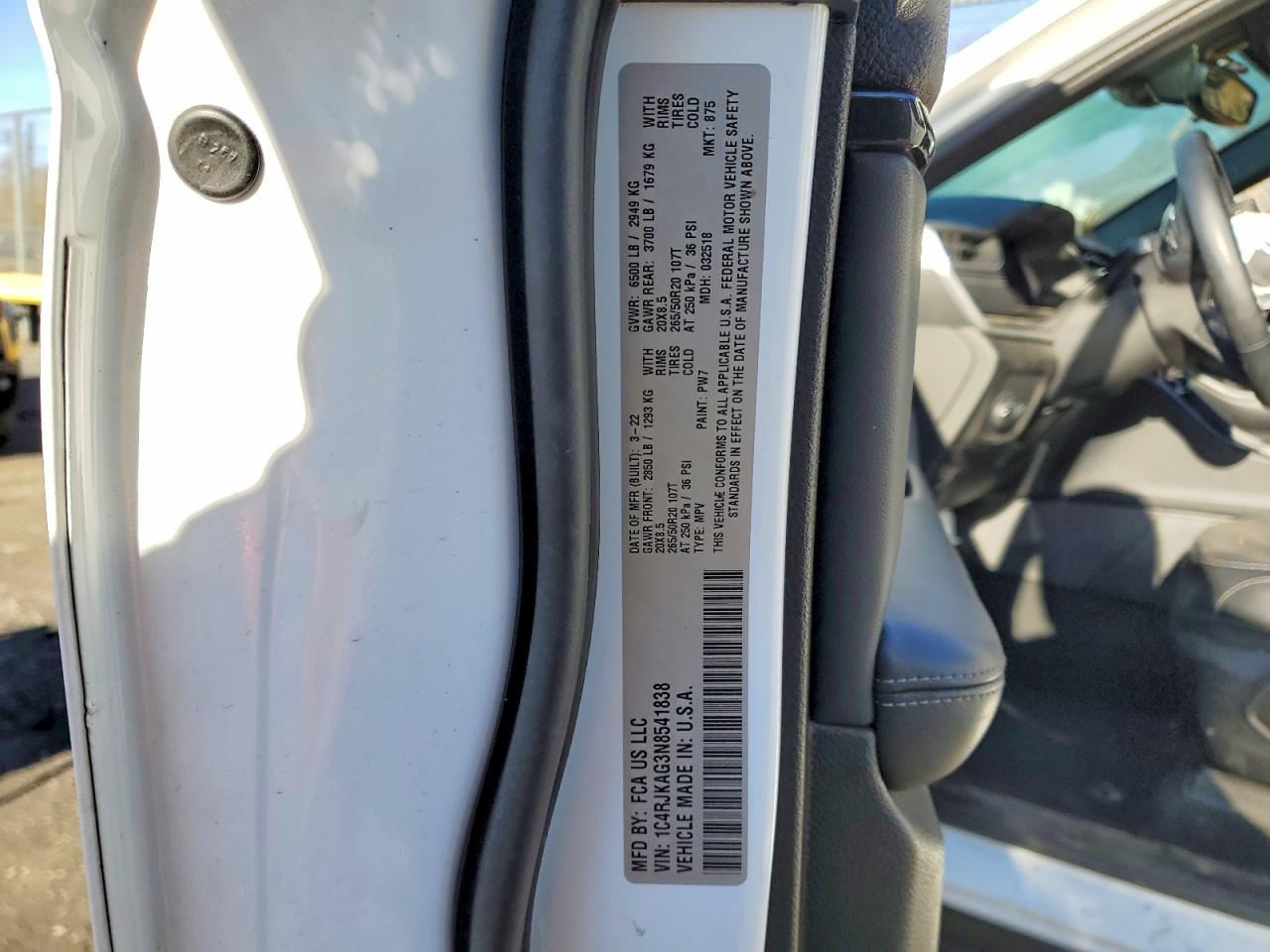 2022 JEEP GRAND CHEROKEE L LAREDO photo 13