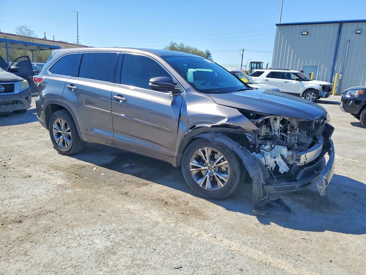 2016 TOYOTA HIGHLANDER LE PLUS photo 10