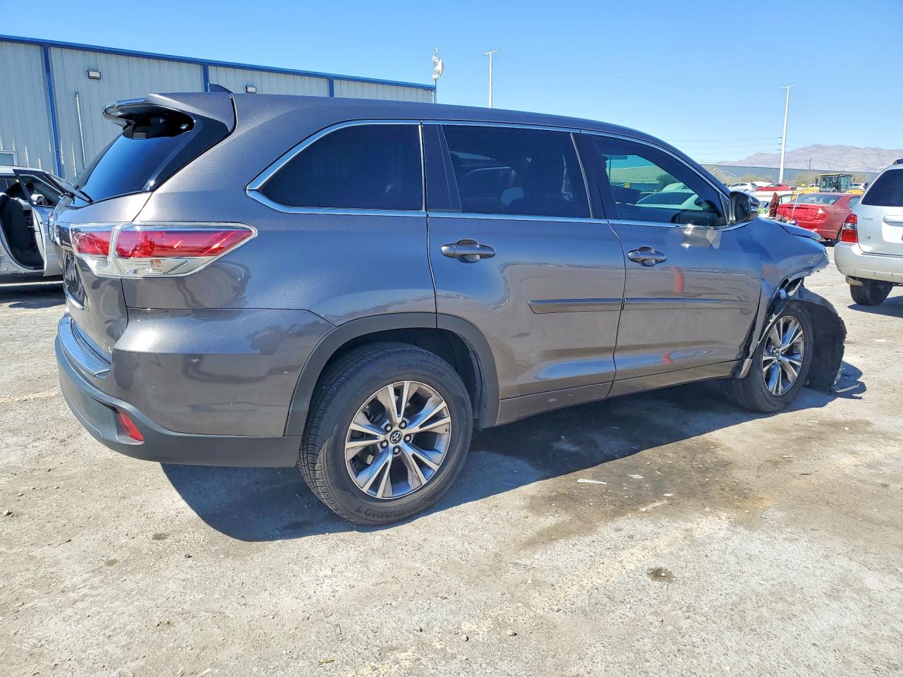 2016 TOYOTA HIGHLANDER LE PLUS photo 7