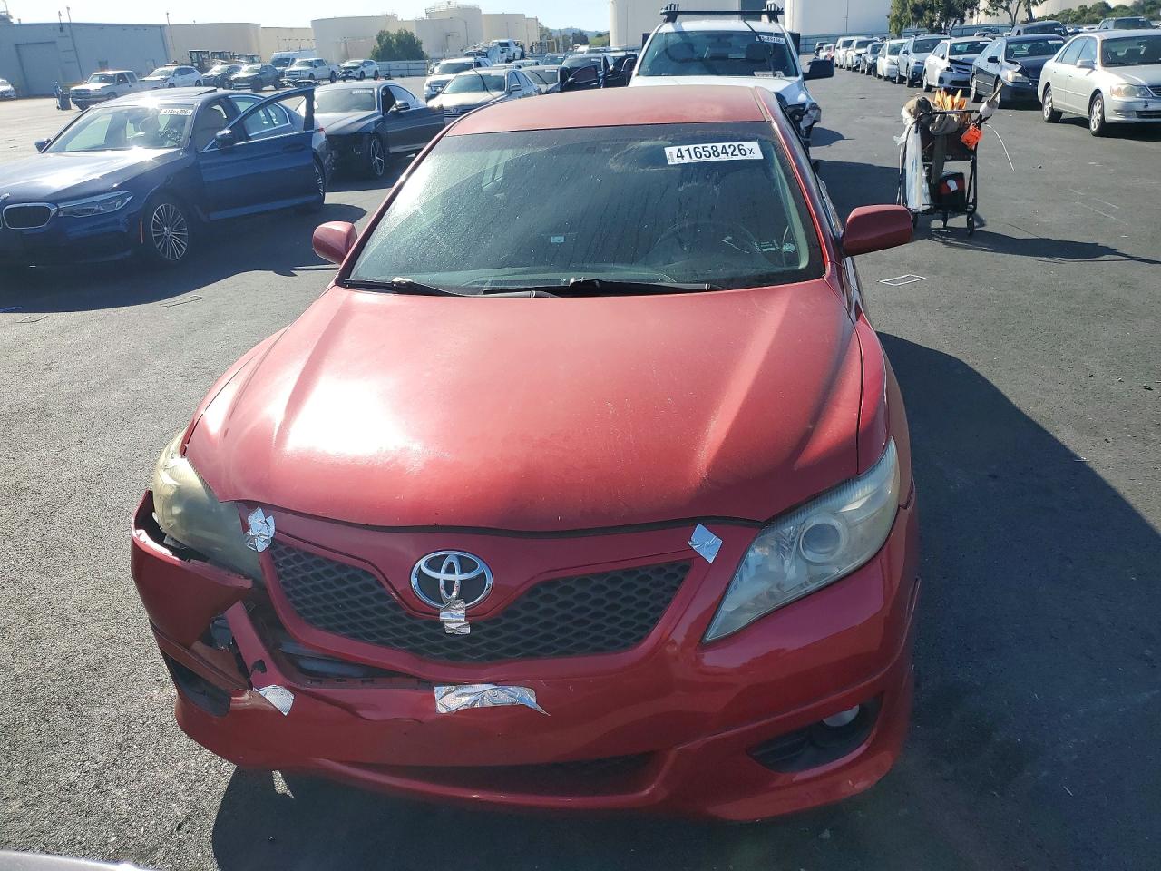 2011 TOYOTA CAMRY SE photo 9
