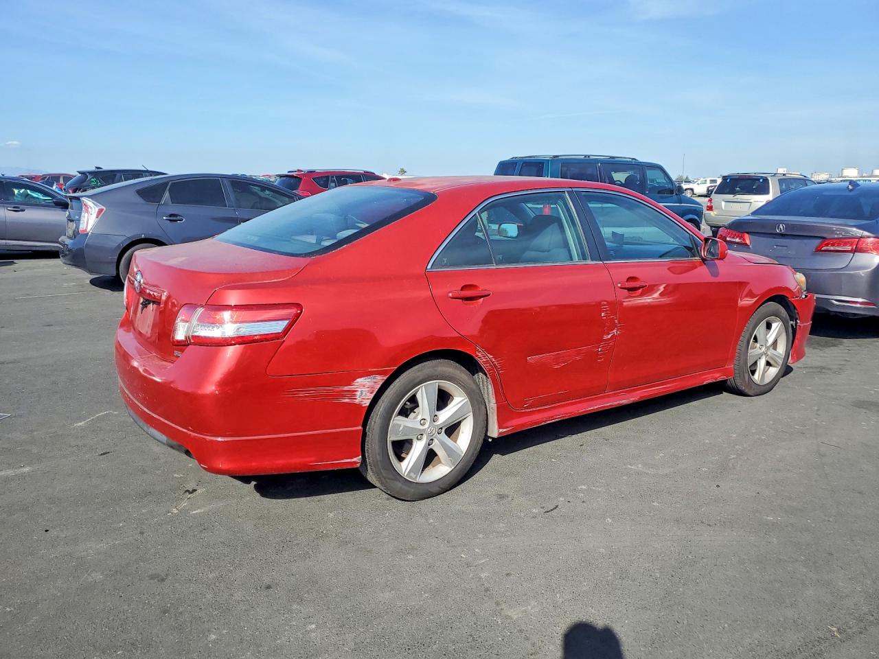 2011 TOYOTA CAMRY SE photo 5
