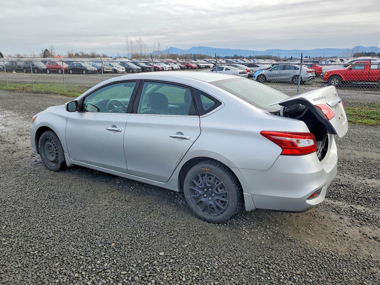 2016 NISSAN SENTRA S photo 2