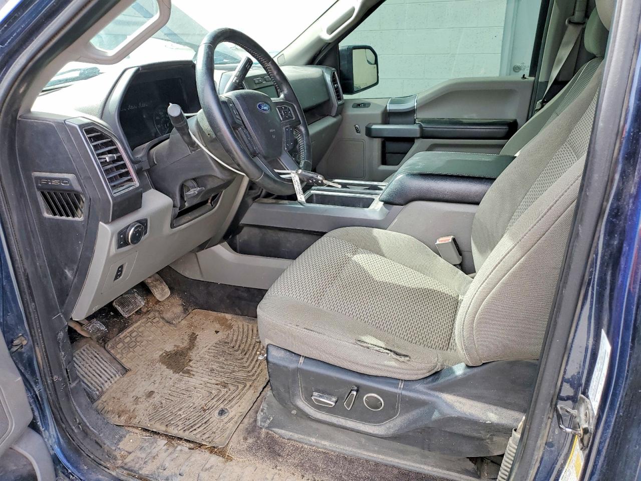 2017 FORD F150 SUPERCREW photo 25