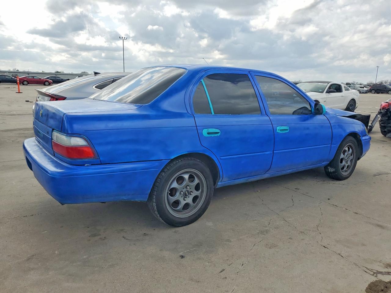 1995 TOYOTA COROLLA DX photo 3