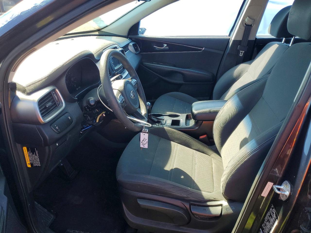 2017 KIA SORENTO LX photo 13