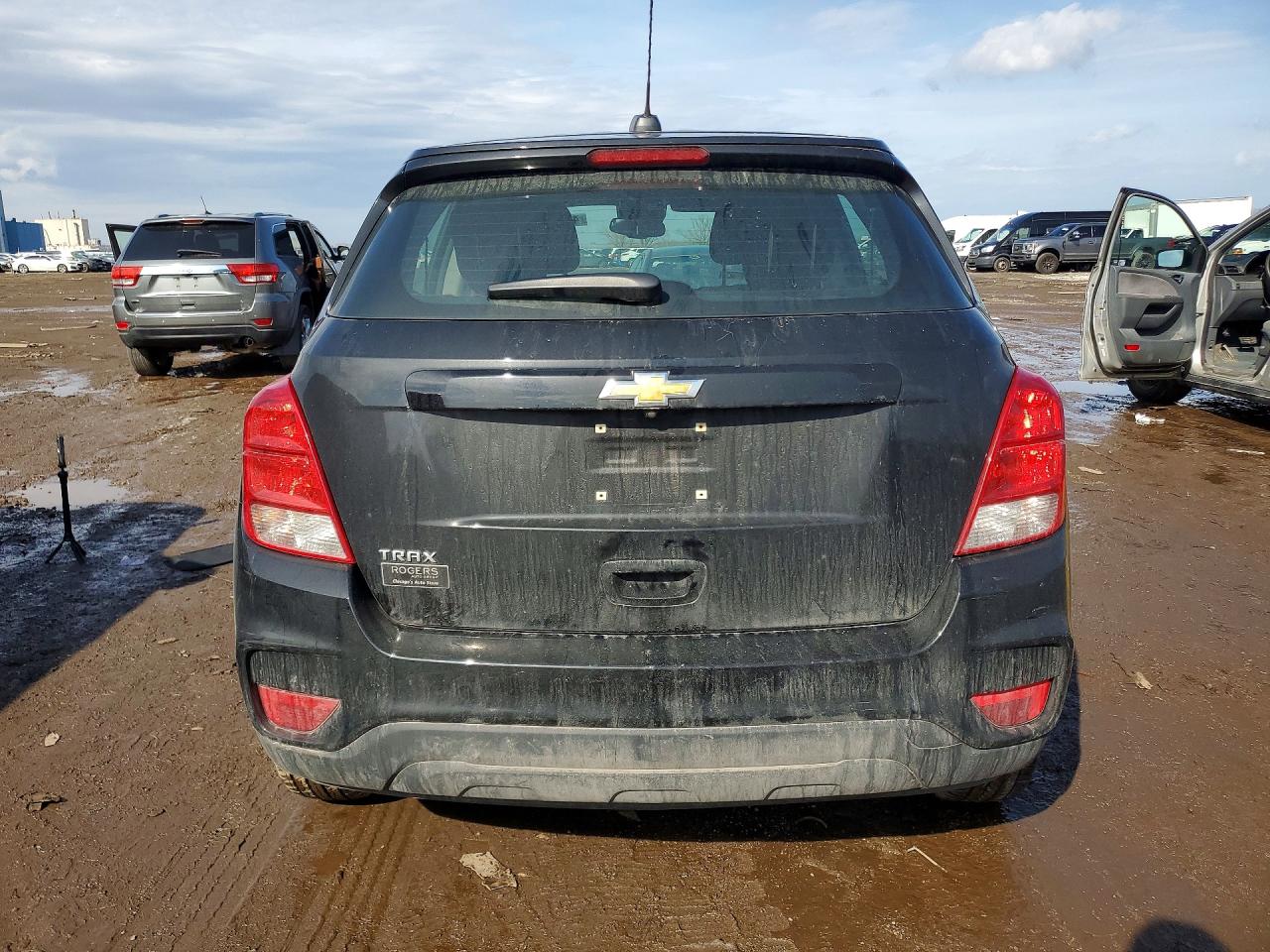 2019 CHEVROLET TRAX LS photo 6