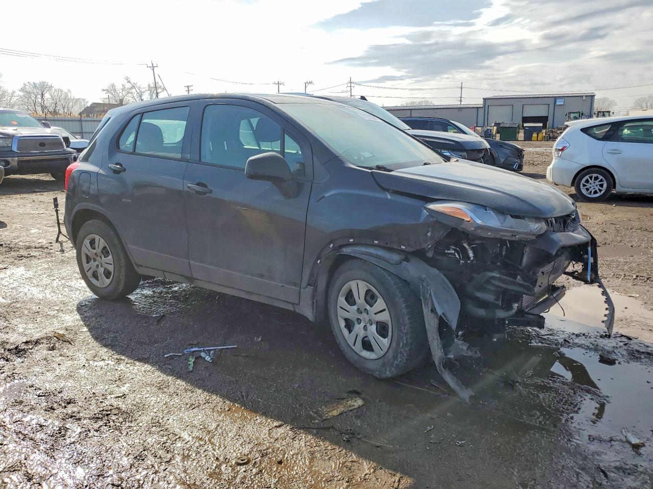 2019 CHEVROLET TRAX LS photo 4