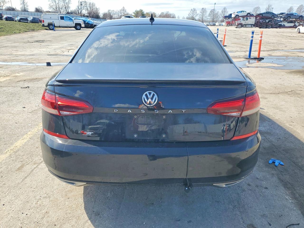 2020 VOLKSWAGEN PASSAT R-LINE photo 6