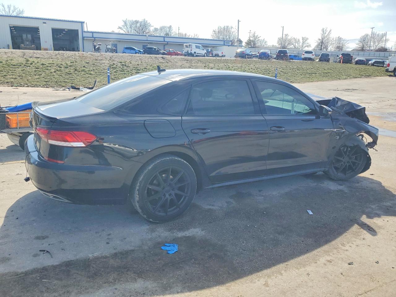 2020 VOLKSWAGEN PASSAT R-LINE photo 3