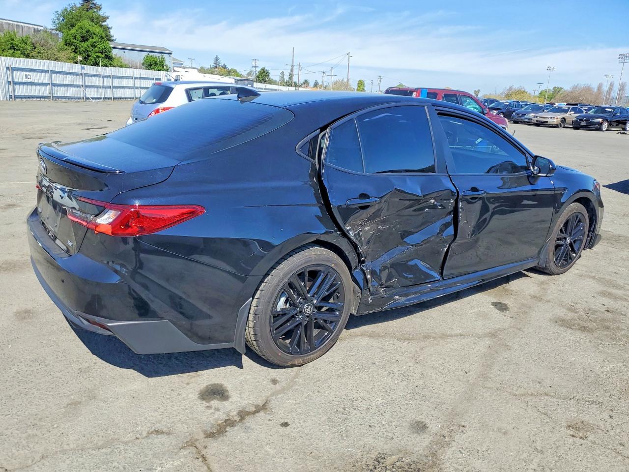 2025 TOYOTA CAMRY SE photo 5