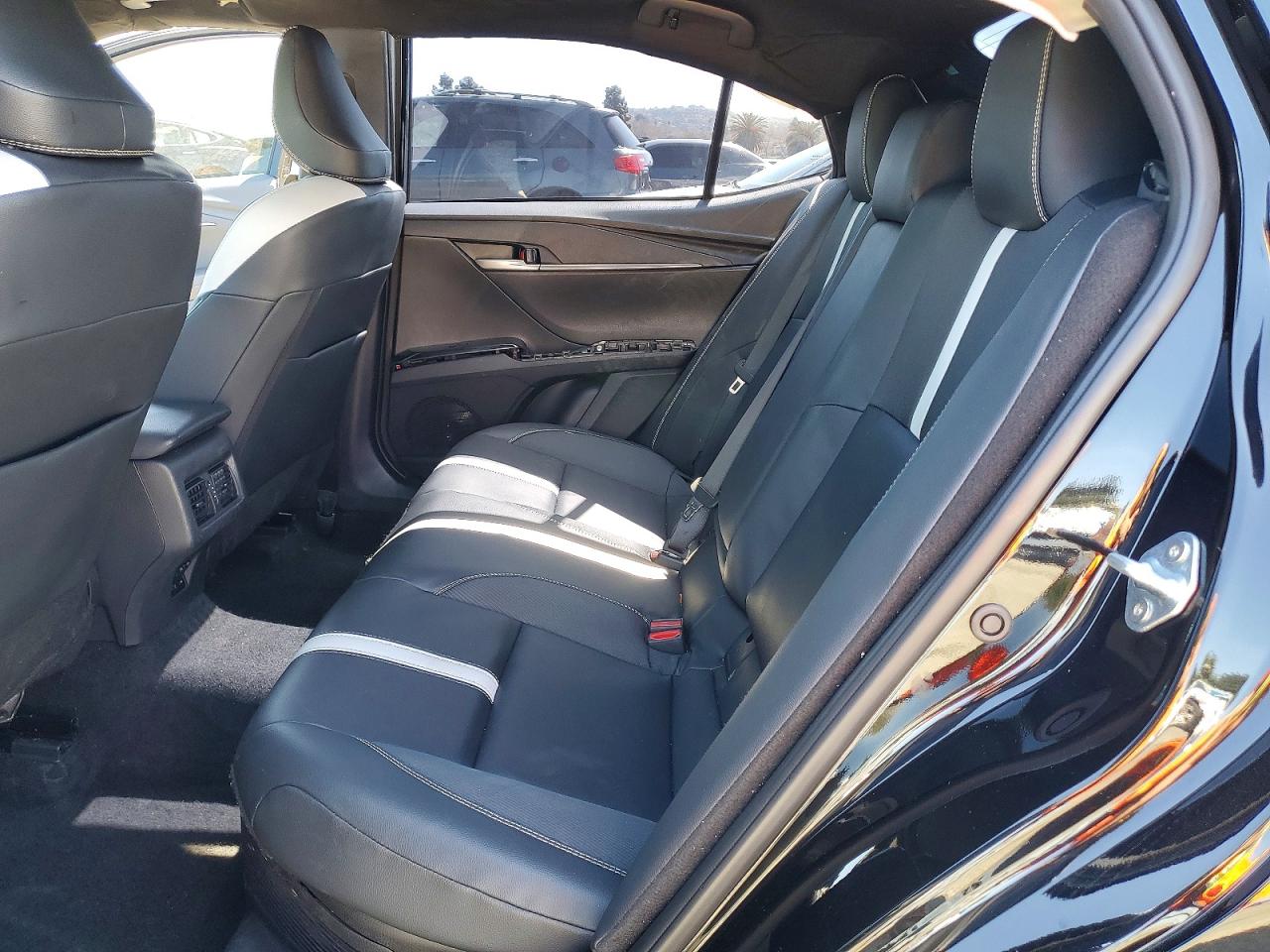 2025 TOYOTA CAMRY SE photo 19