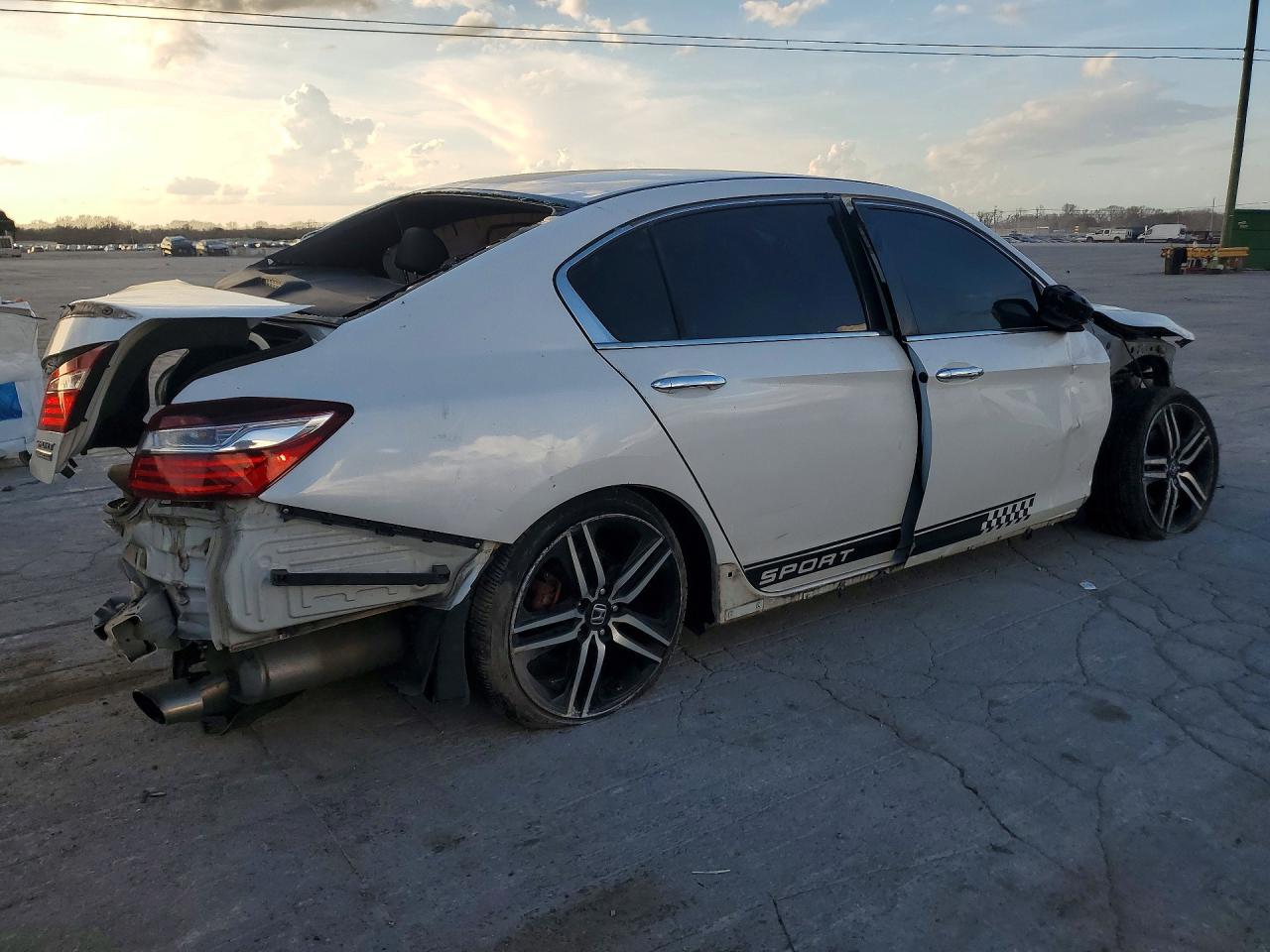 2017 HONDA ACCORD SPORT SPECIAL EDITION photo 3