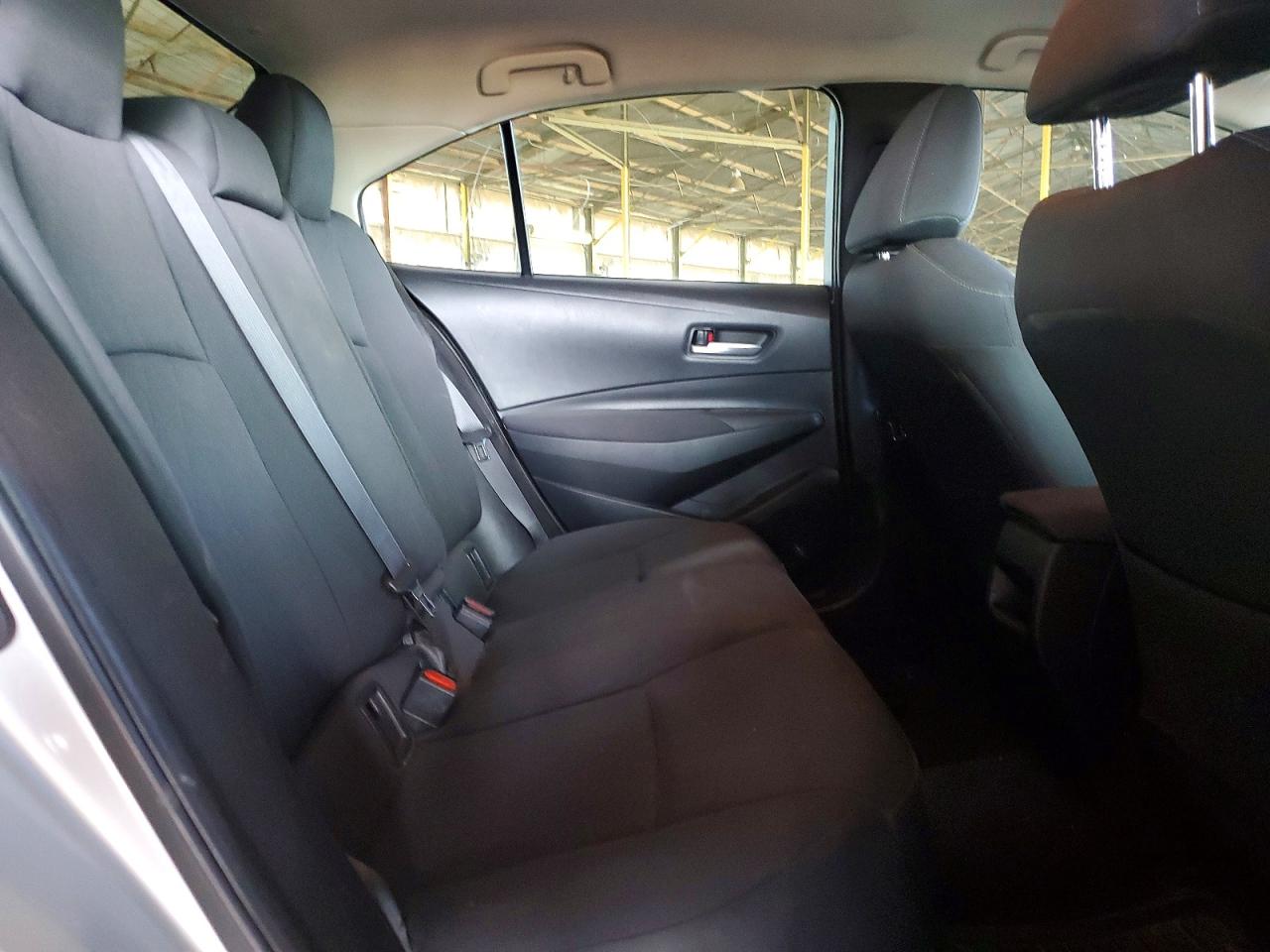 2020 TOYOTA COROLLA LE photo 10