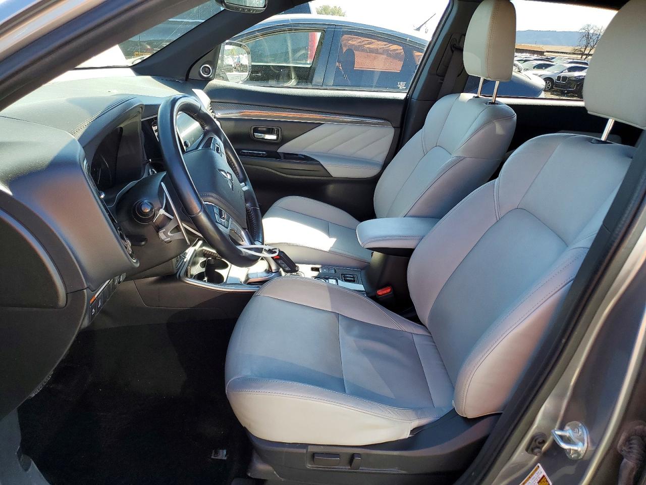 2019 MITSUBISHI OUTLANDER SEL photo 7