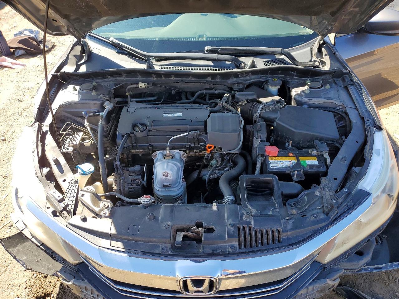 2016 HONDA ACCORD LX photo 31