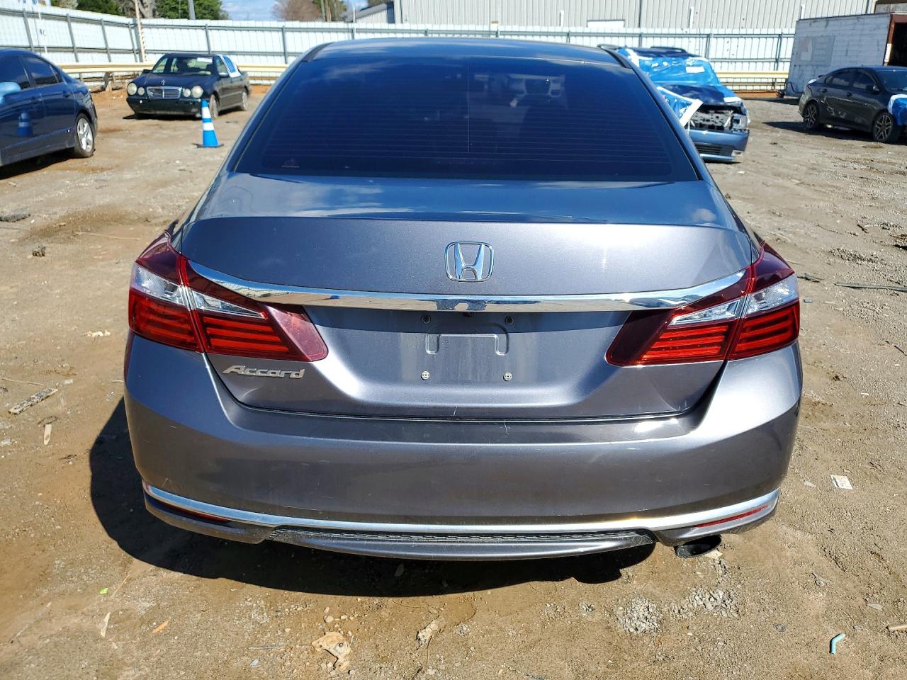 2016 HONDA ACCORD LX photo 16