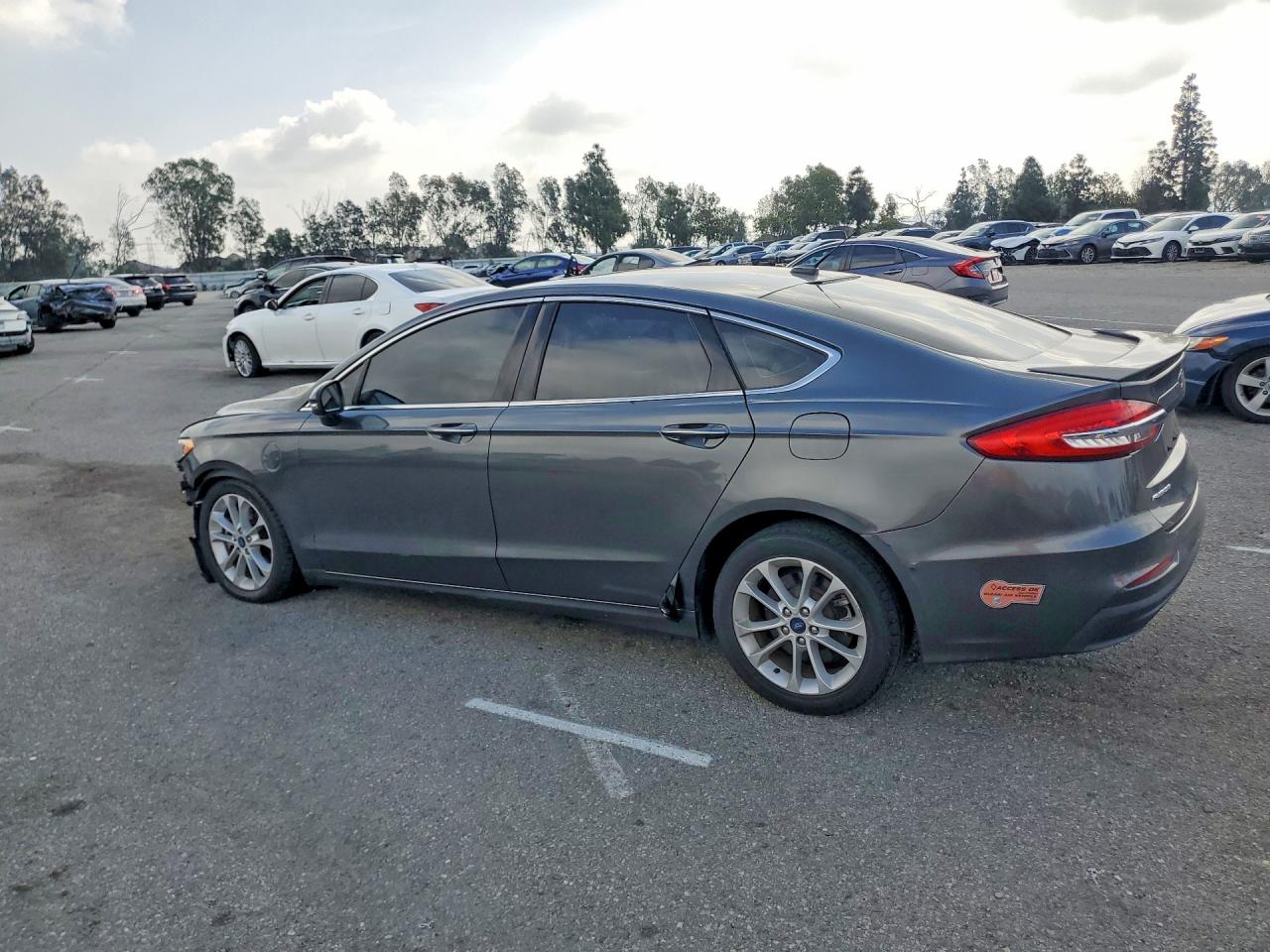 2020 FORD FUSION TITANIUM photo 2