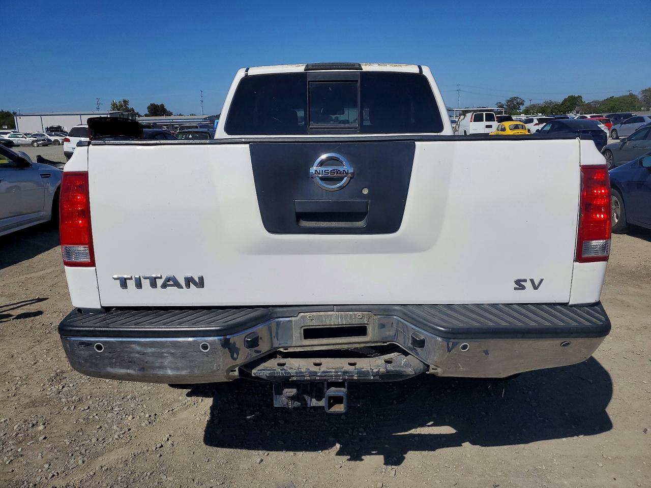 2012 NISSAN TITAN SV photo 6
