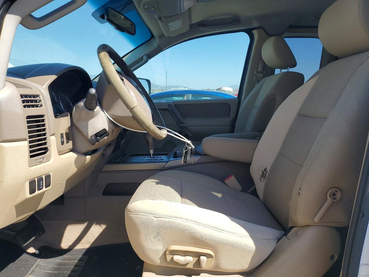 2012 NISSAN TITAN SV photo 7