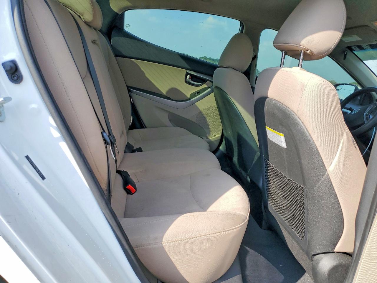 2016 HYUNDAI ELANTRA SE photo 10