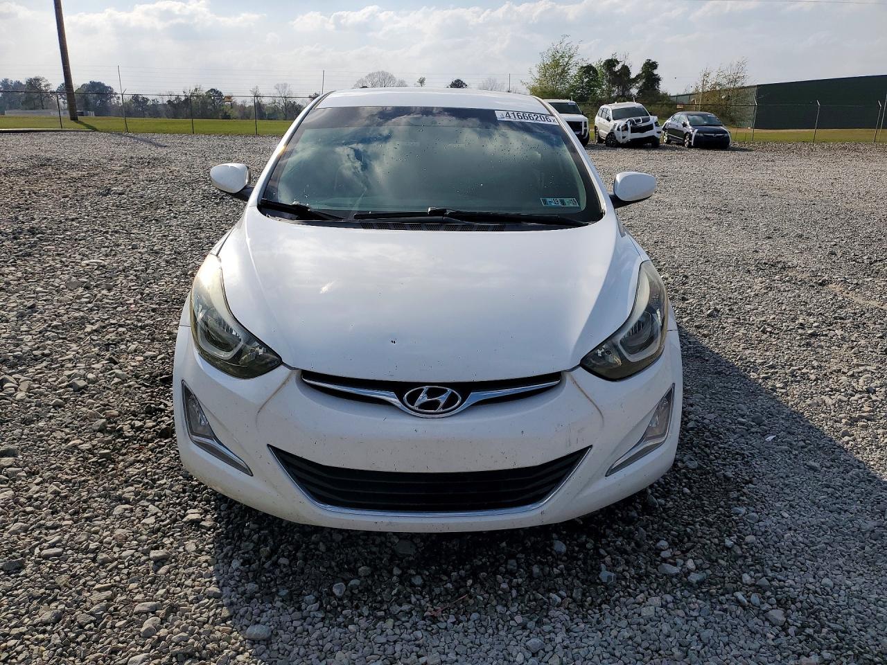 2016 HYUNDAI ELANTRA SE photo 5