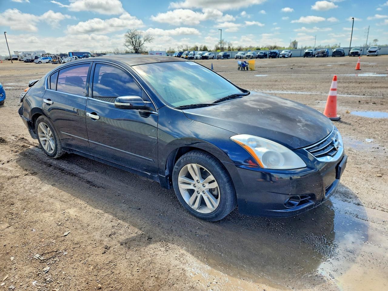 2011 NISSAN ALTIMA 3.5 SR photo 10