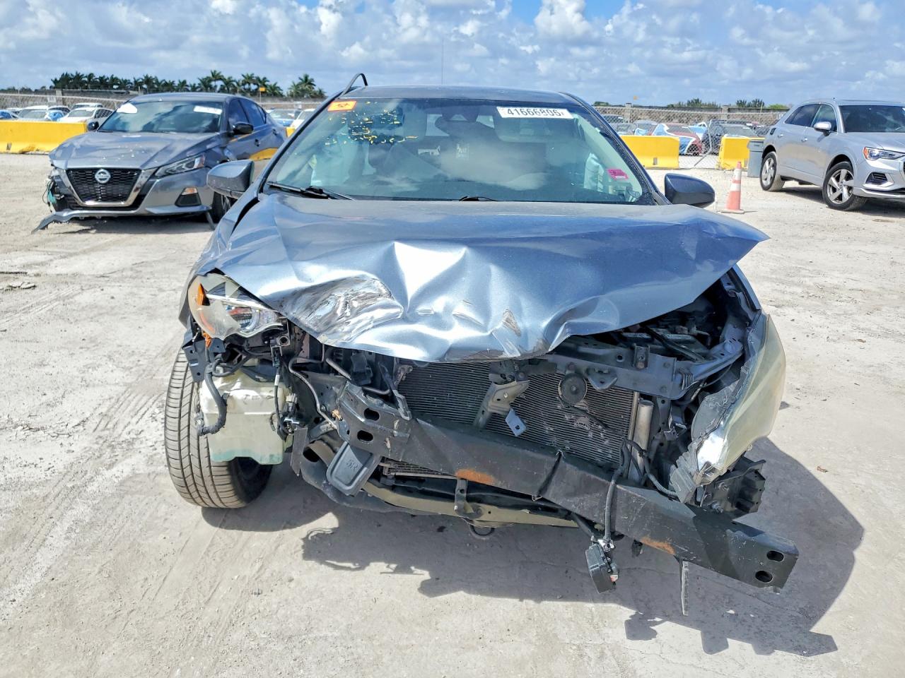2017 TOYOTA COROLLA LE photo 9
