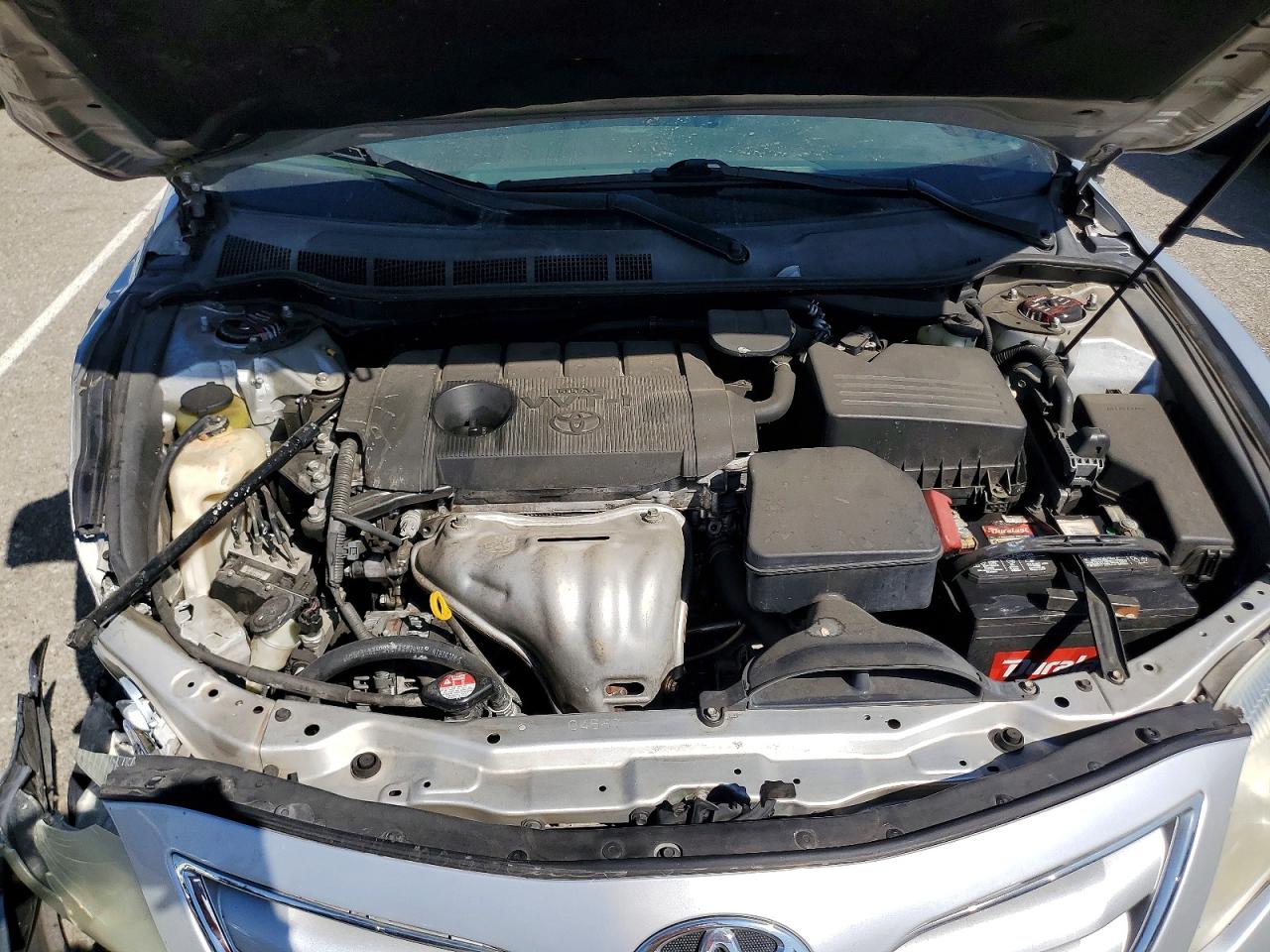 2011 TOYOTA CAMRY LE photo 21