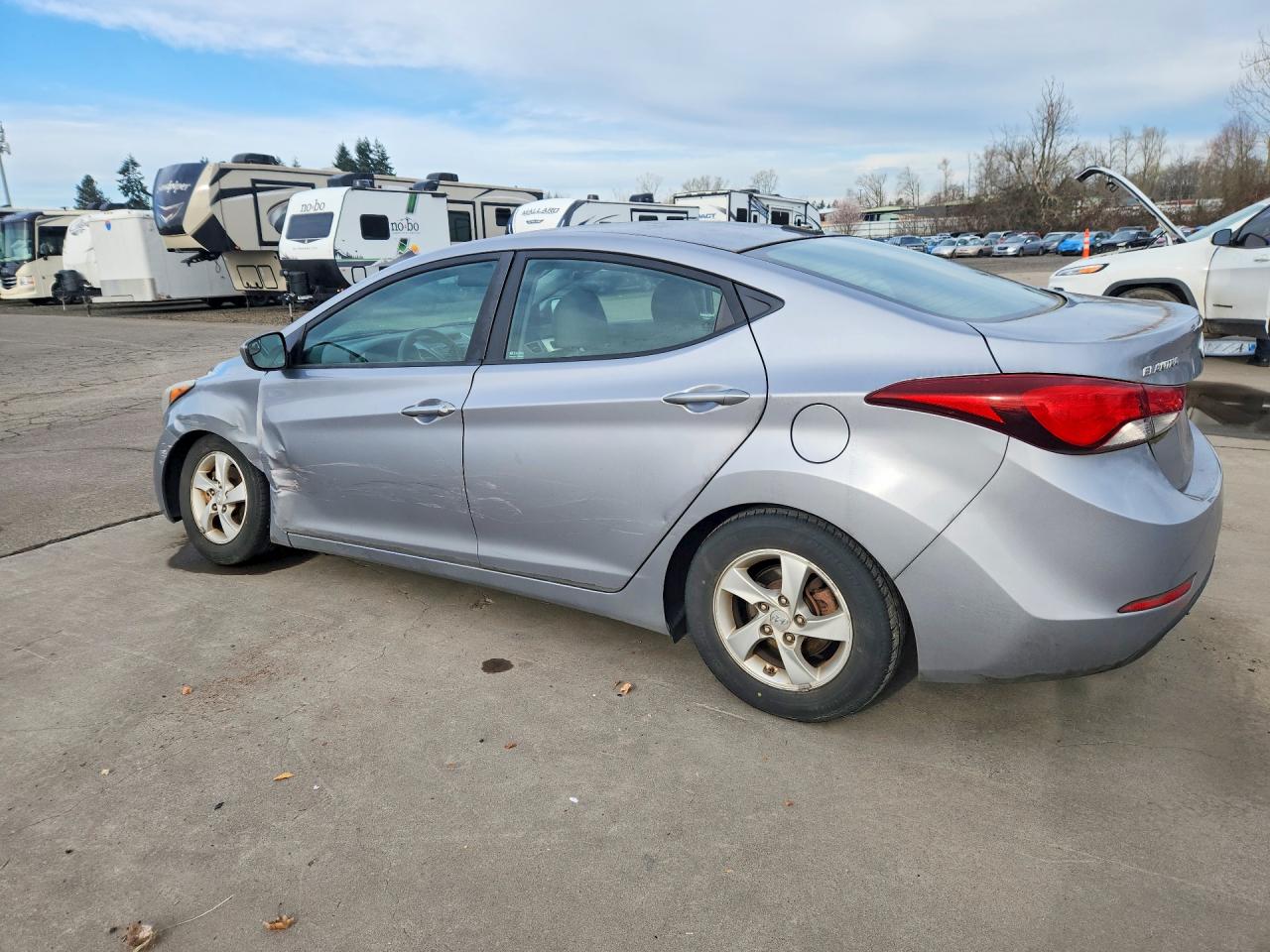 2015 HYUNDAI ELANTRA SE photo 2