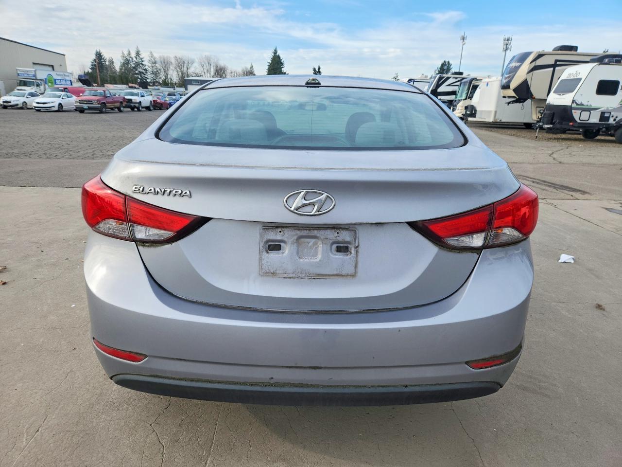 2015 HYUNDAI ELANTRA SE photo 6