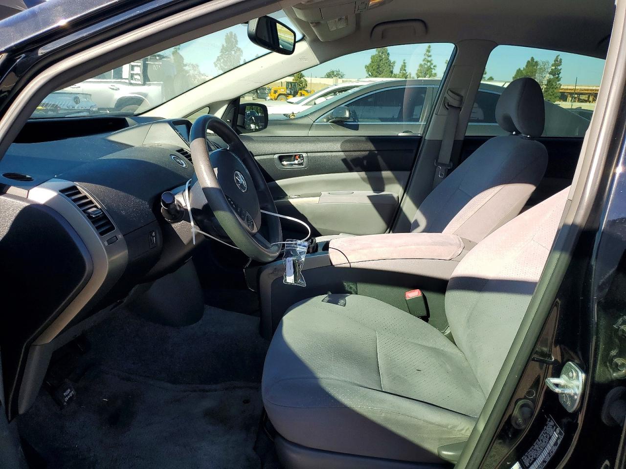 2007 TOYOTA PRIUS BASE photo 13