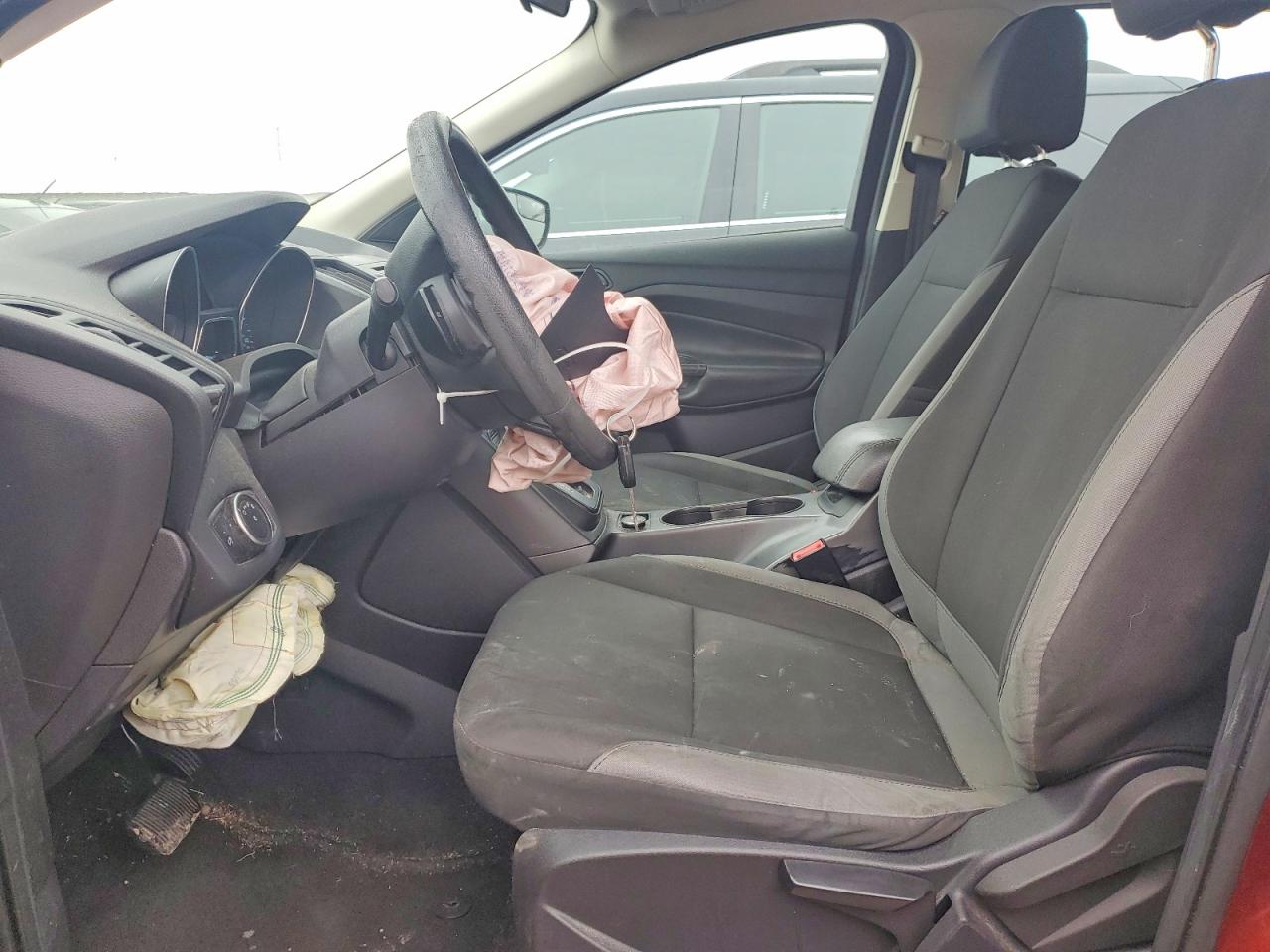 2016 FORD ESCAPE S photo 19