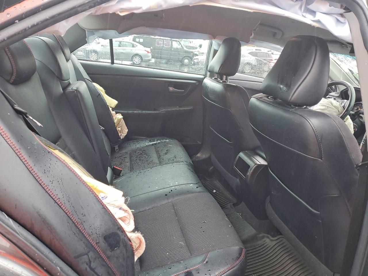 2017 TOYOTA CAMRY SE photo 19