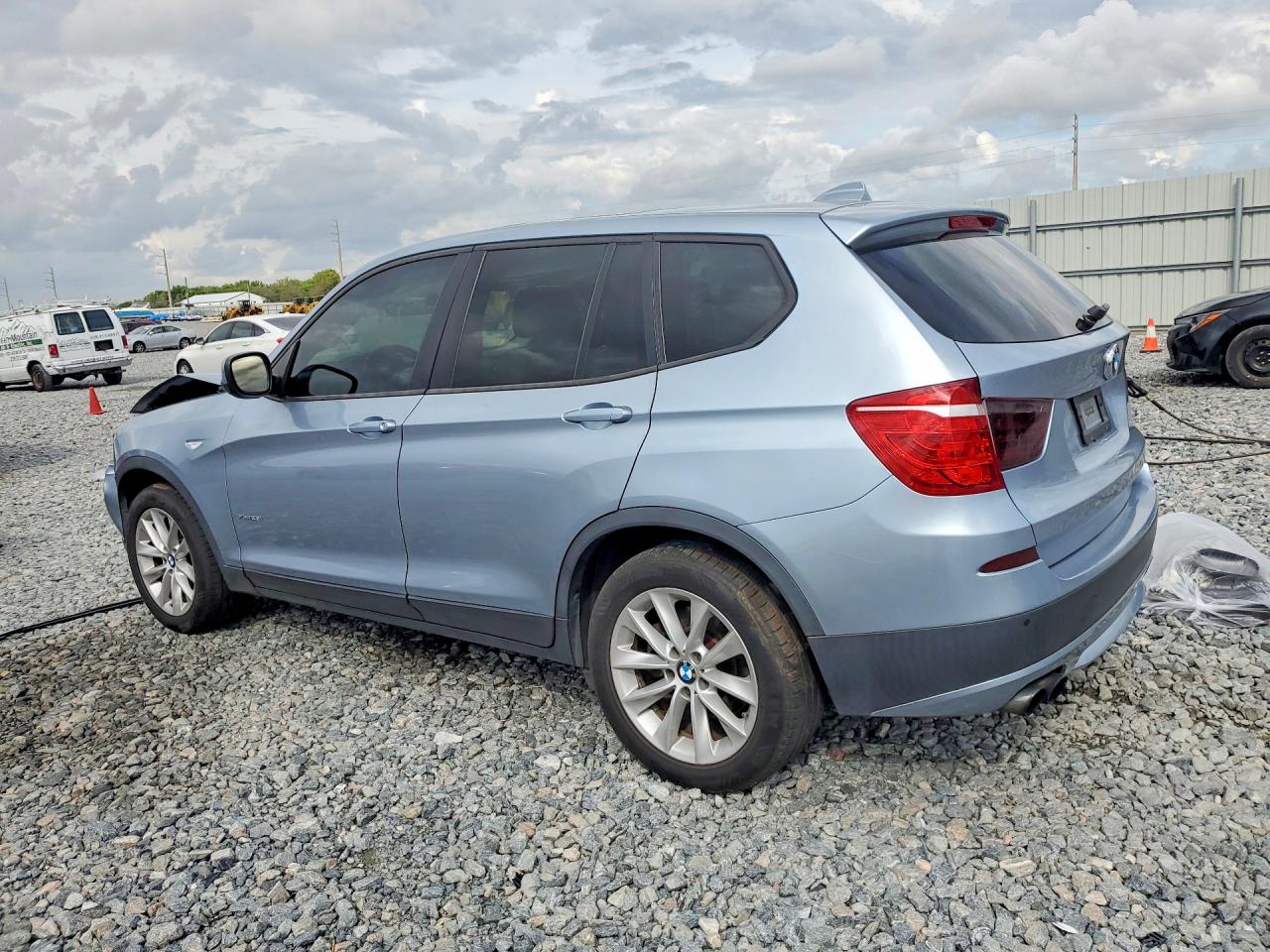 2013 BMW X3 XDRIVE28I photo 2