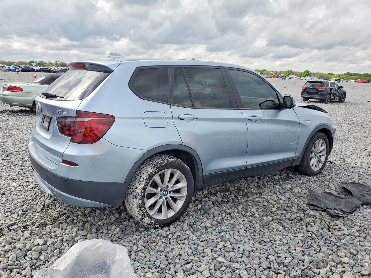 2013 BMW X3 XDRIVE28I photo 3