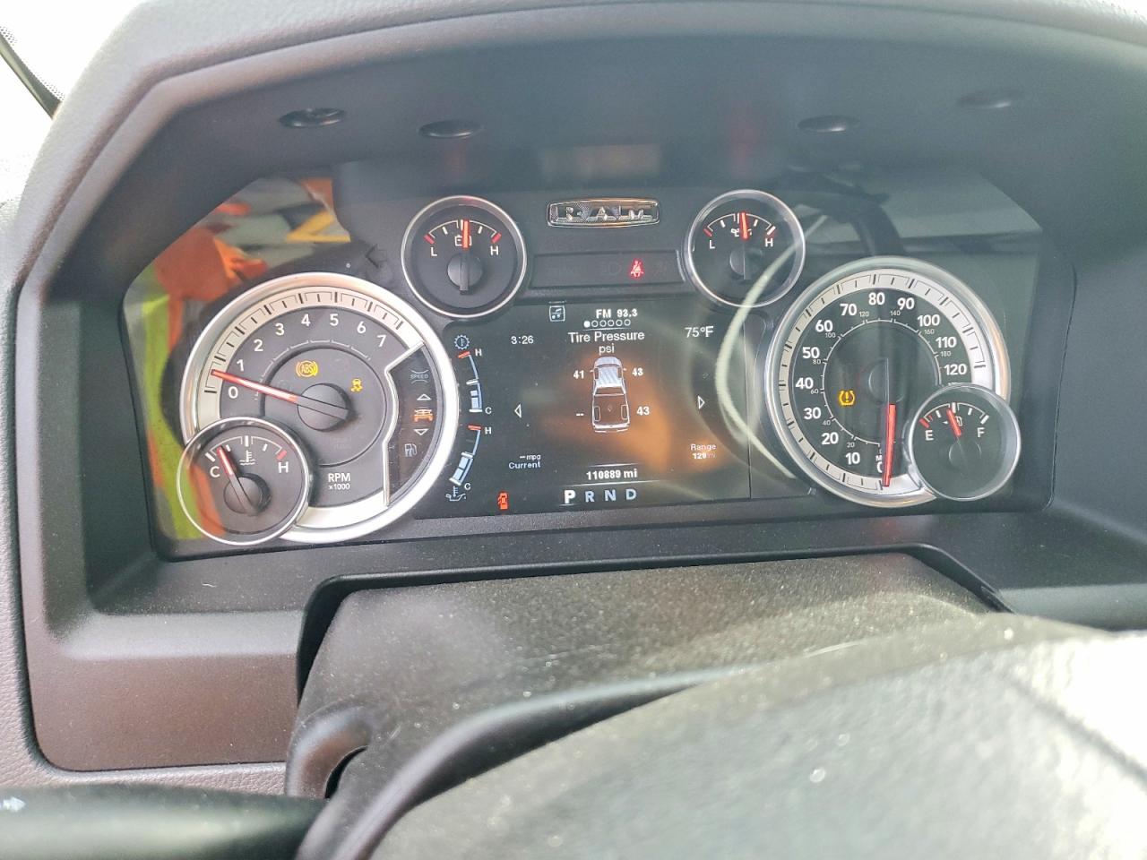 2014 RAM 1500 ST photo 9