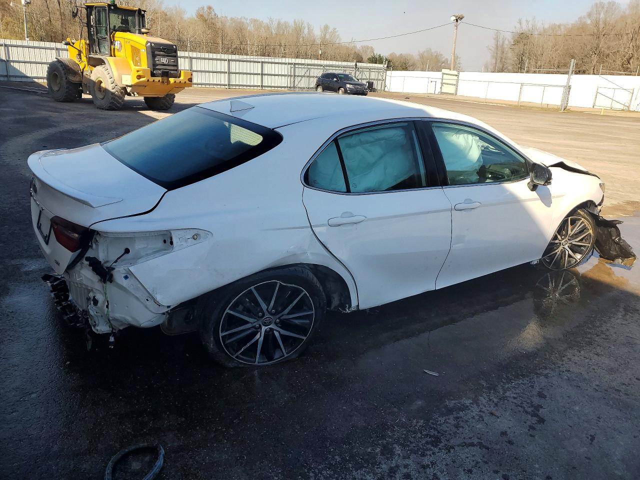 2022 TOYOTA CAMRY SE photo 5