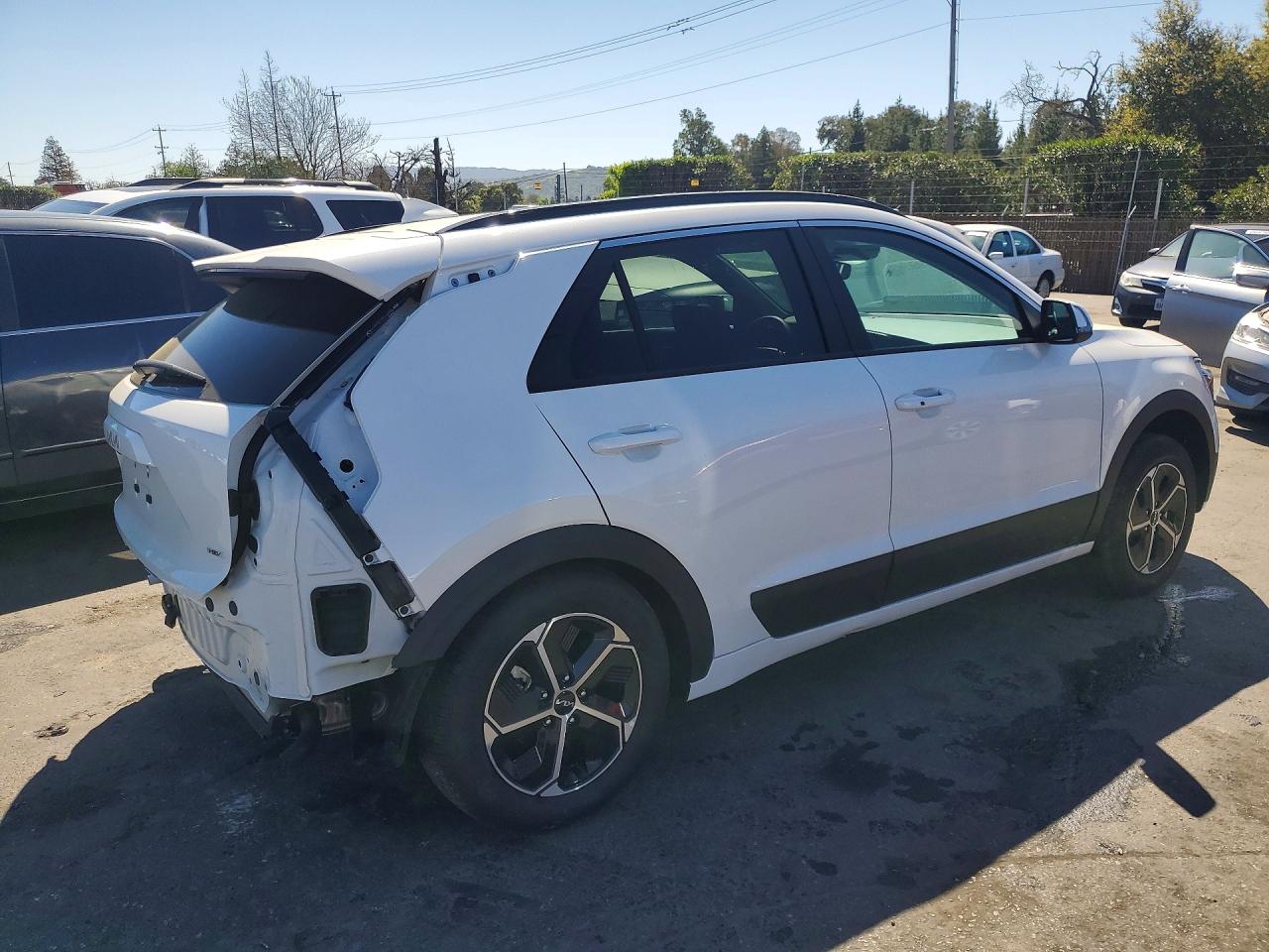 2025 KIA NIRO EX photo 3
