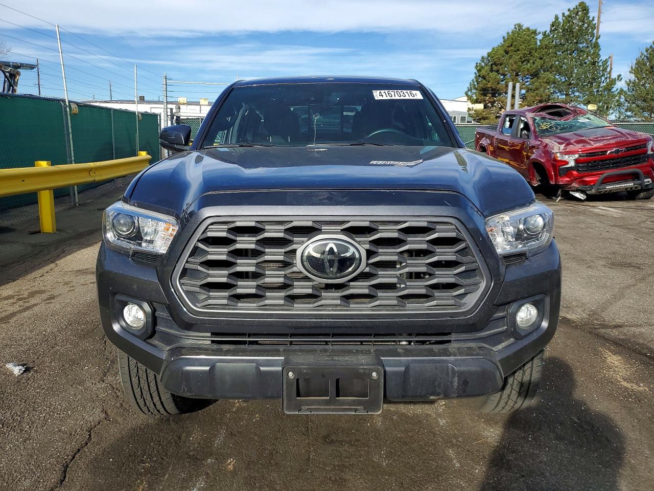 2022 TOYOTA TACOMA TRD OFF-ROAD photo 9