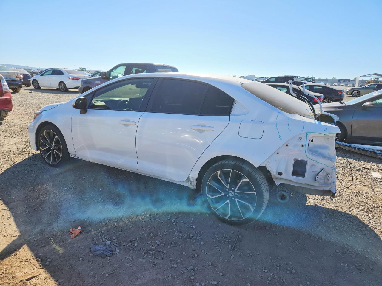 2020 TOYOTA COROLLA SE photo 3