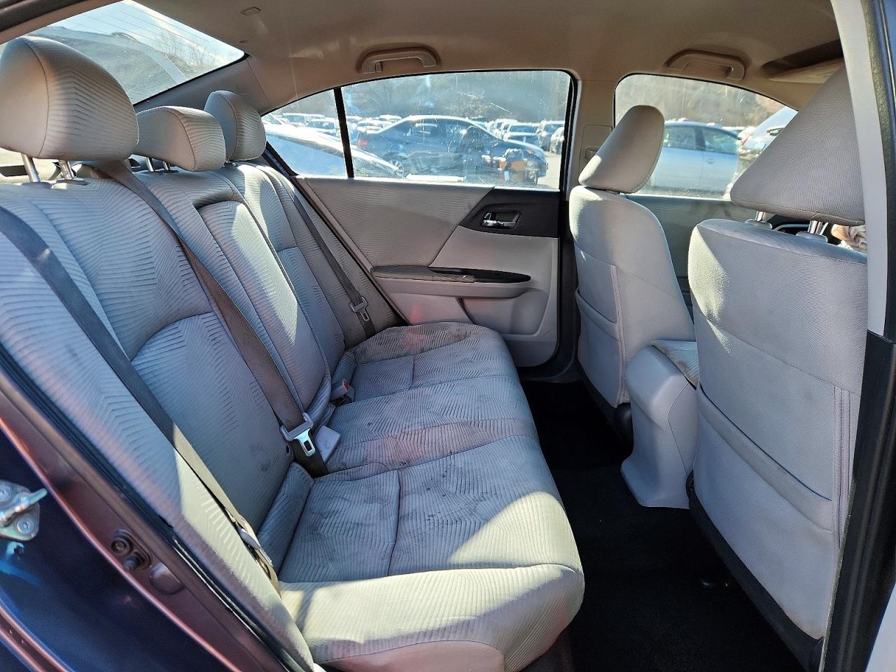 2015 HONDA ACCORD LX photo 28
