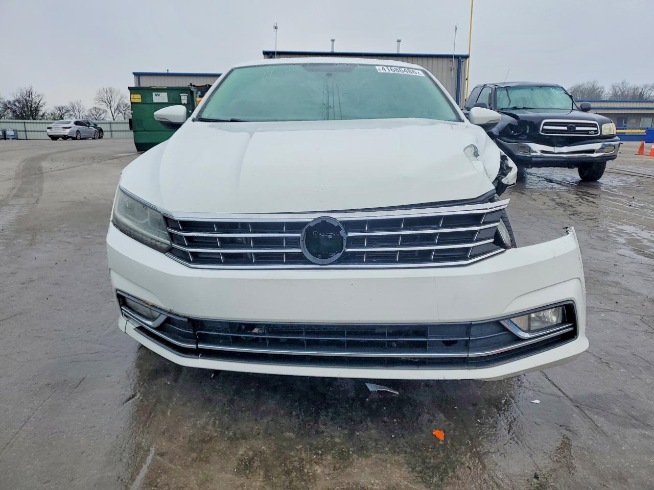 2017 VOLKSWAGEN PASSAT SE photo 13