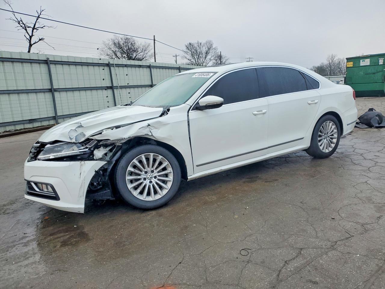 2017 VOLKSWAGEN PASSAT