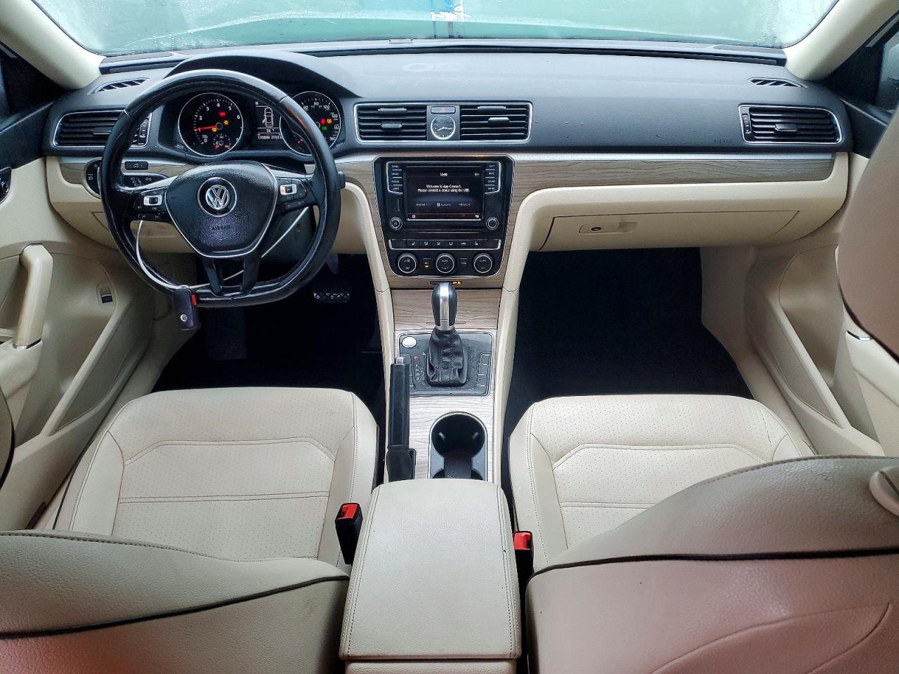 2017 VOLKSWAGEN PASSAT SE photo 22