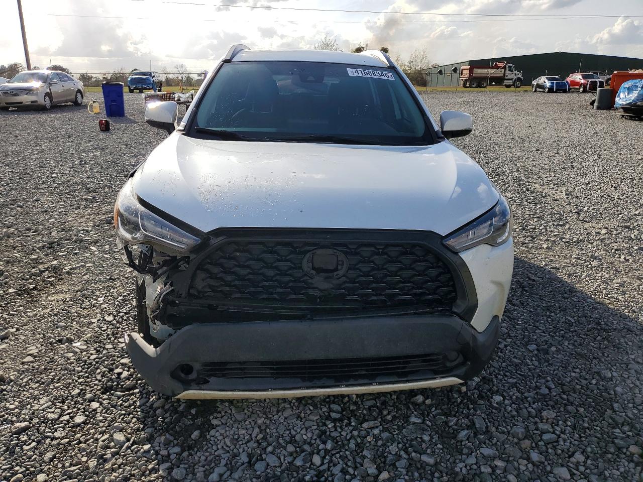 2022 TOYOTA COROLLA CROSS LE photo 9